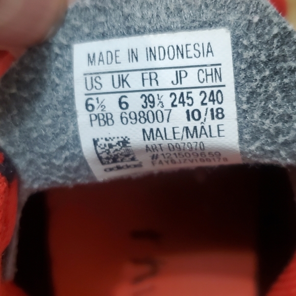 Adidas Predator Cleats Big Boy Size 6.5 - Picture 7 of 7